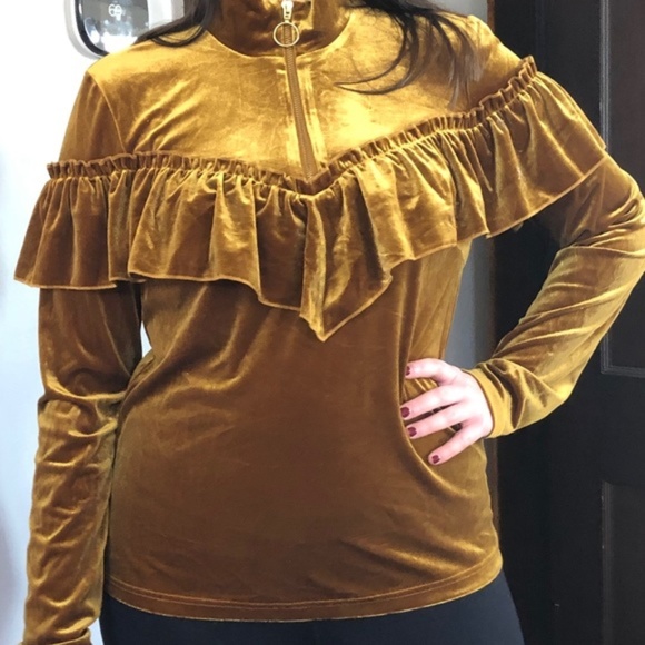 REPOSH Gestuz gold velvet locklyn pullover - Picture 2 of 6